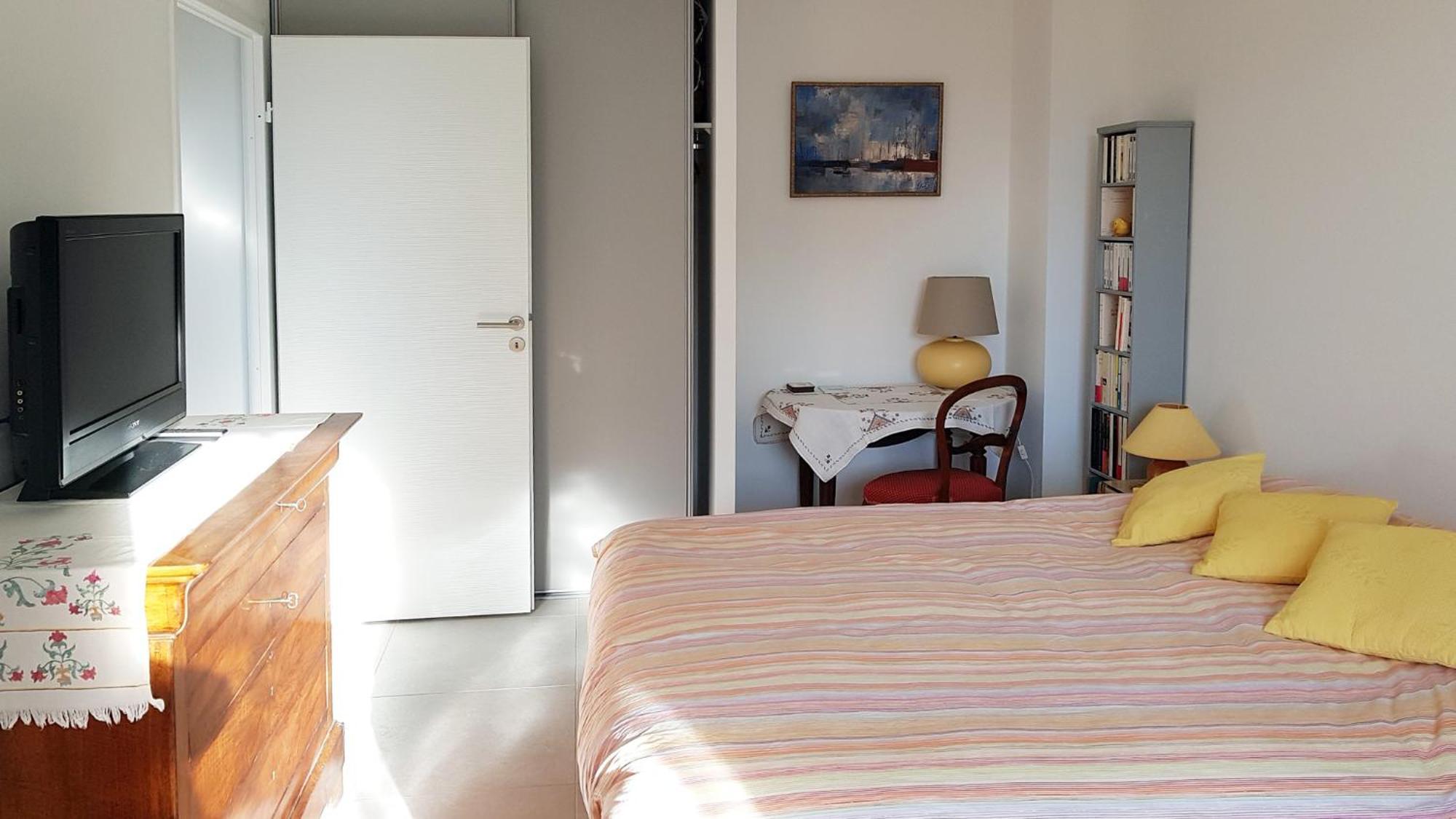 Appartement Centre Ville Beaux Arts 2 Personnes Calme Et Confort Монпелие Екстериор снимка